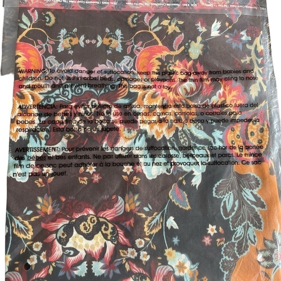 VISMAYA Rhapsody Square Oversized Rayon Scarf Bold Graphic Abstract NWT - Picture 5 of 10